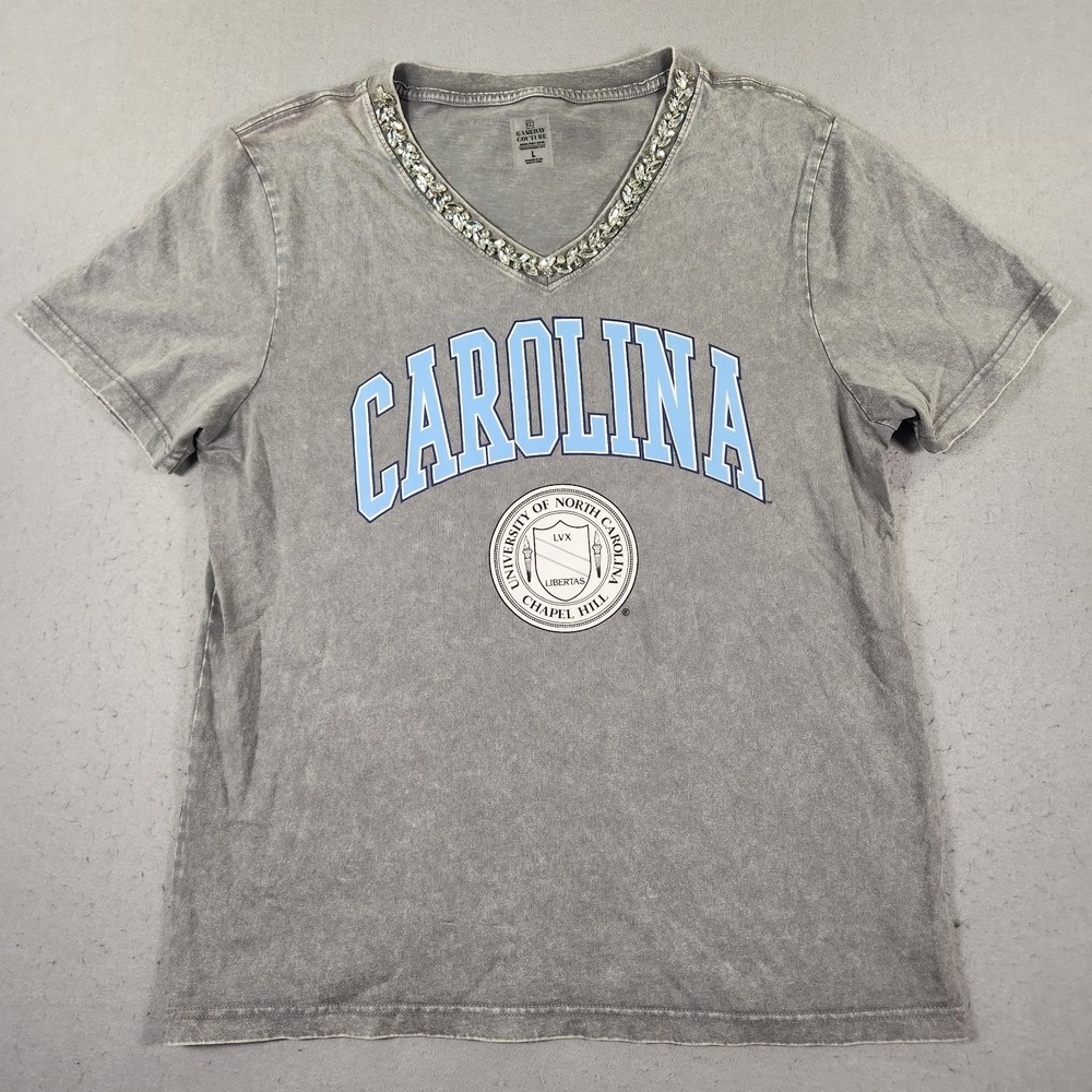 Gameday Couture North Carolina Tar Heels Rhinestone V-Neck T-Shirt Women's L New